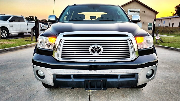 Toyota Tundra photo 12
