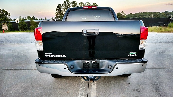 Toyota Tundra photo 8