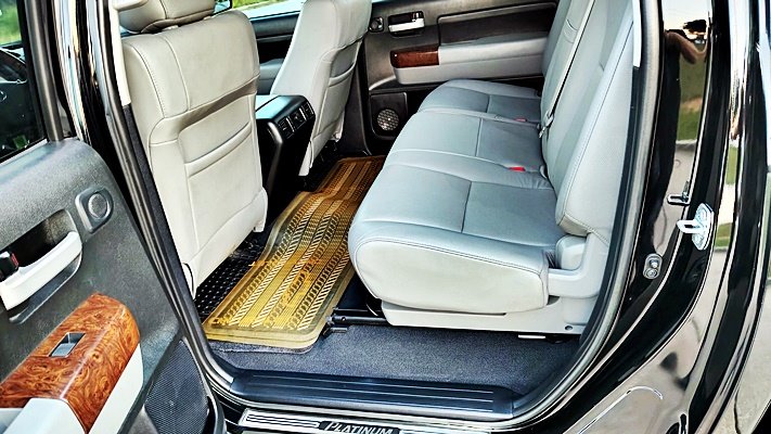 Toyota Tundra photo 16