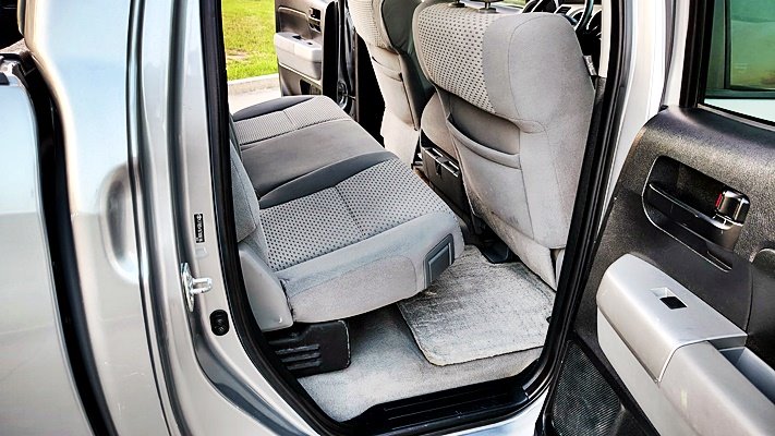 Toyota Tundra photo 17