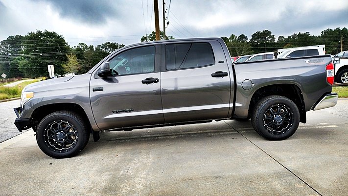 Toyota Tundra photo 6