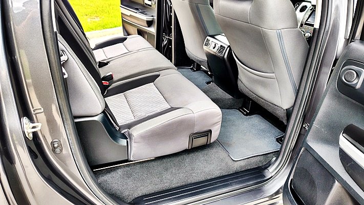 Toyota Tundra photo 17