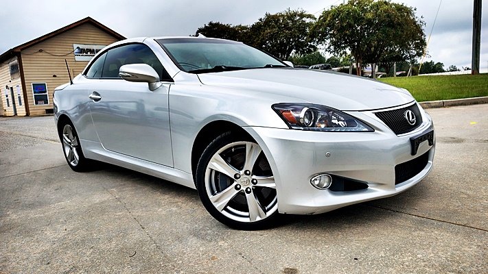 Lexus IS photo 2