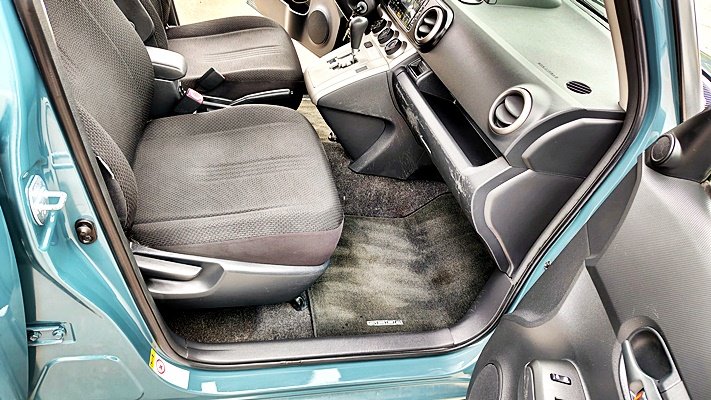 Scion xB photo 15