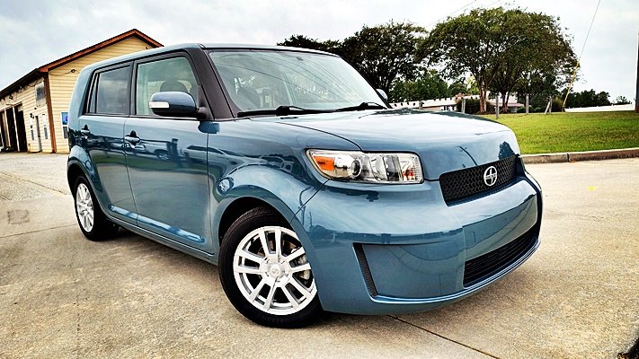 Scion xB photo 2