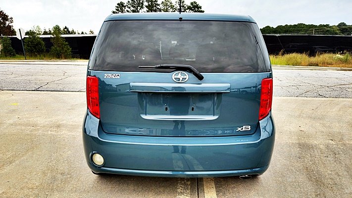 Scion xB photo 8