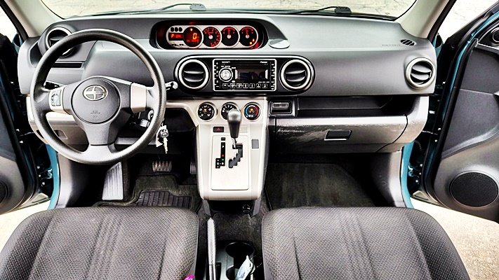 Scion xB photo 14